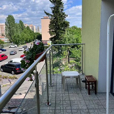 Cozy Near Centre Apartment Prague